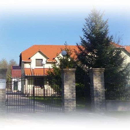 Bed and Breakfast Király Lovastanya Panzió Janoshalma Exterior foto